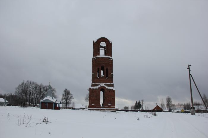 Колокольня церкви Успения Пресвятой Богородицы.